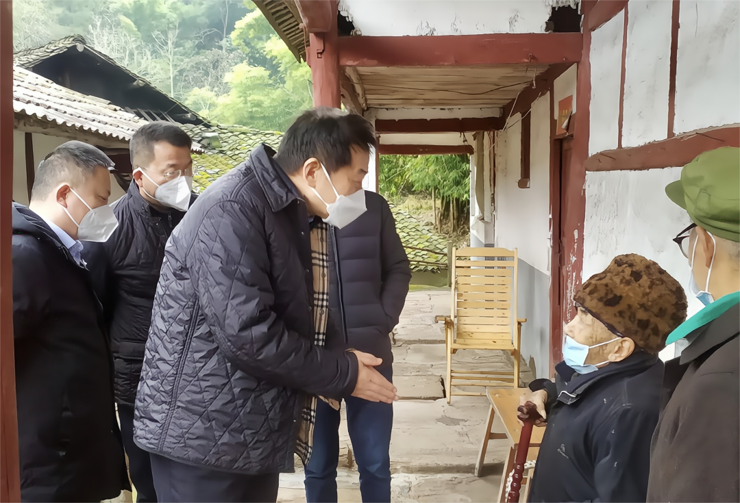 四川省JDB电子集团党委书记、董事长任丁率队赴嘉陵区开展帮扶工作